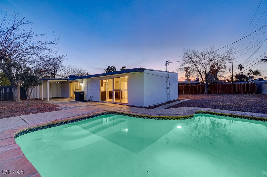 1976 Caballero Way Property Photo 32