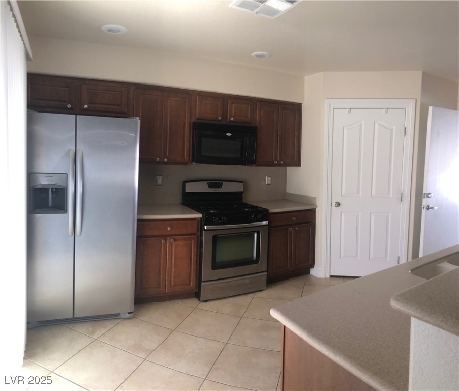 5428 Blue Oat Avenue Property Photo 2