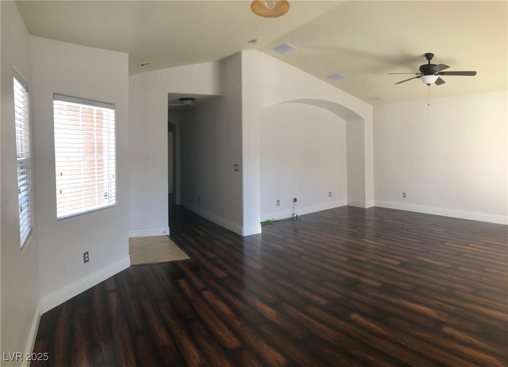 5428 Blue Oat Avenue Property Photo 4