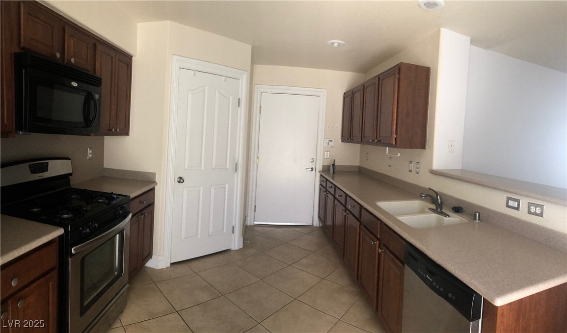 5428 Blue Oat Avenue Property Photo 13