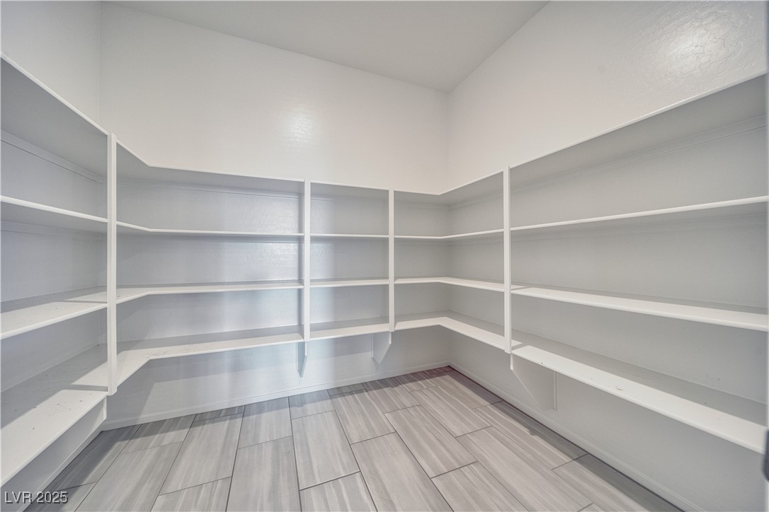 4641 Sommerset Court Property Photo 14