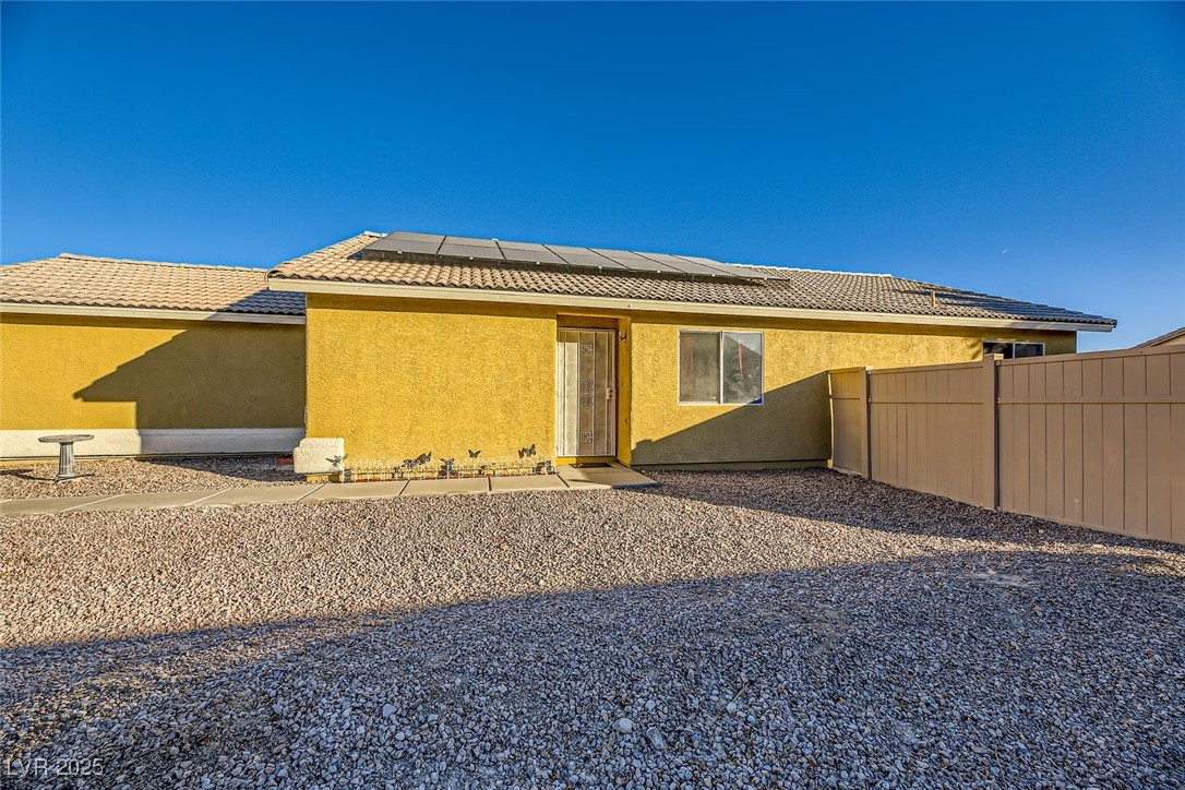 2210 Cool River Court Property Photo 5