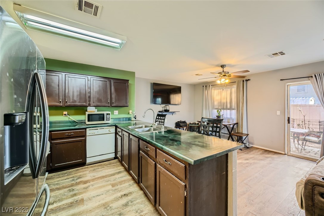 2210 Cool River Court Property Photo 15