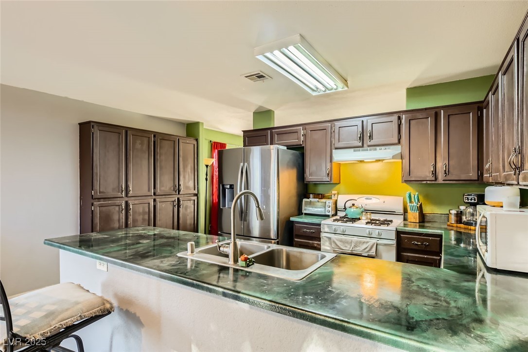 2210 Cool River Court Property Photo 18