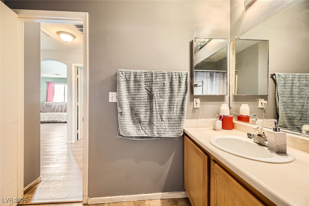 2210 Cool River Court Property Photo 36