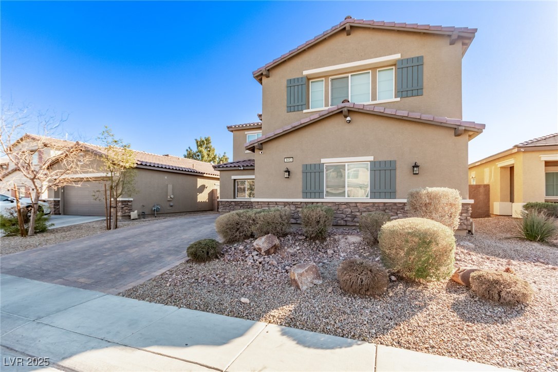 1413 Fantastic Court Property Photo 4