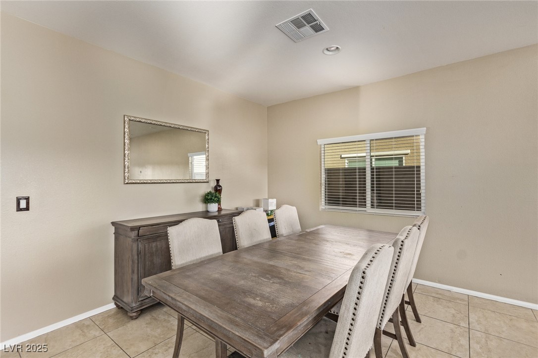 1413 Fantastic Court Property Photo 7