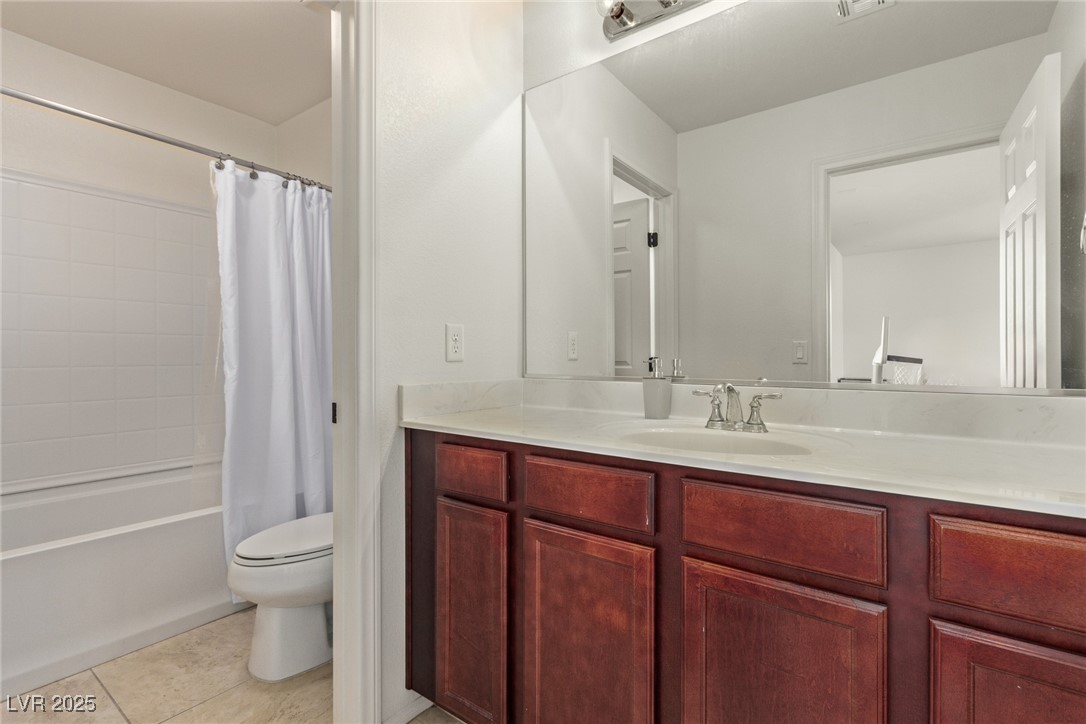 1413 Fantastic Court Property Photo 21