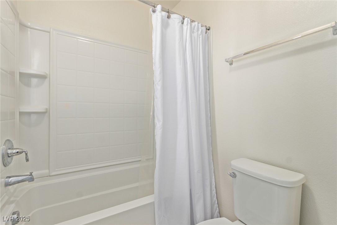 1413 Fantastic Court Property Photo 22