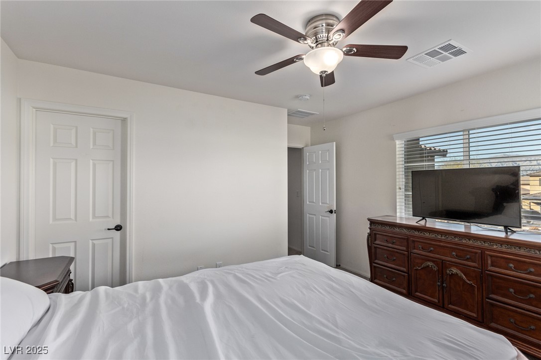 1413 Fantastic Court Property Photo 24