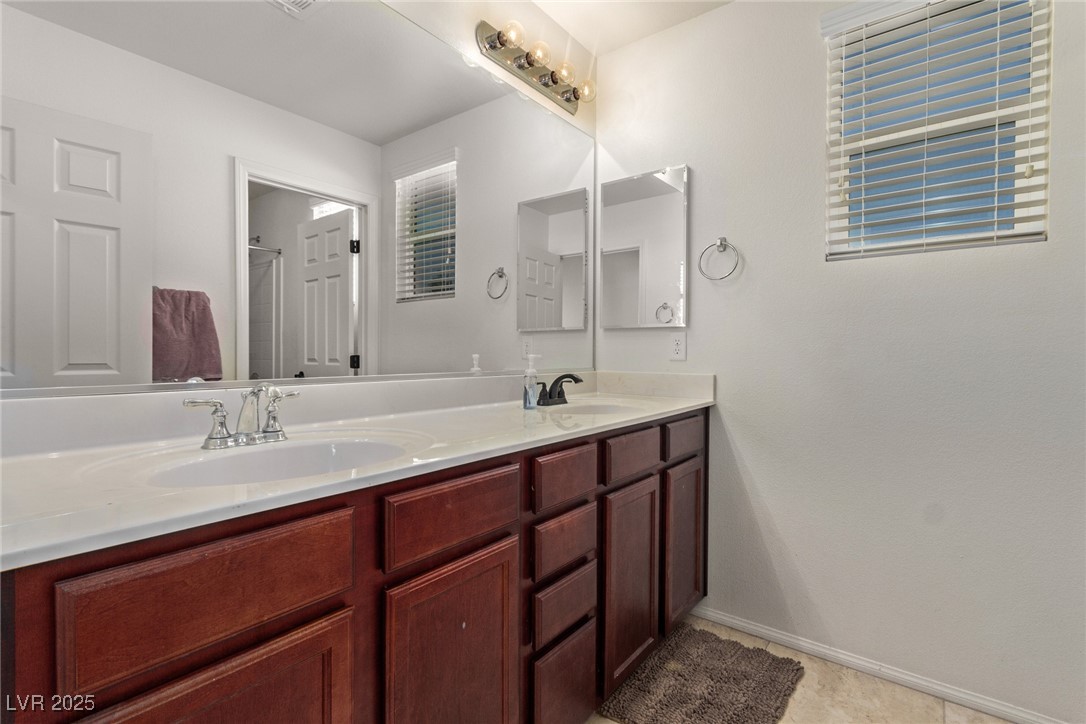 1413 Fantastic Court Property Photo 29