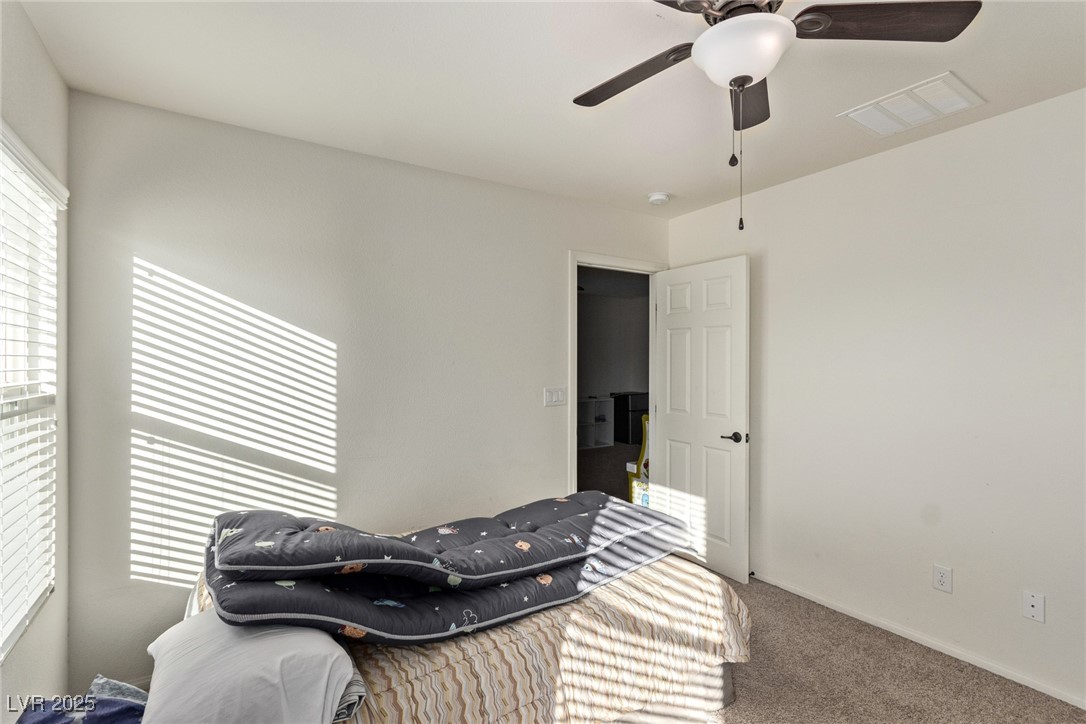 1413 Fantastic Court Property Photo 35