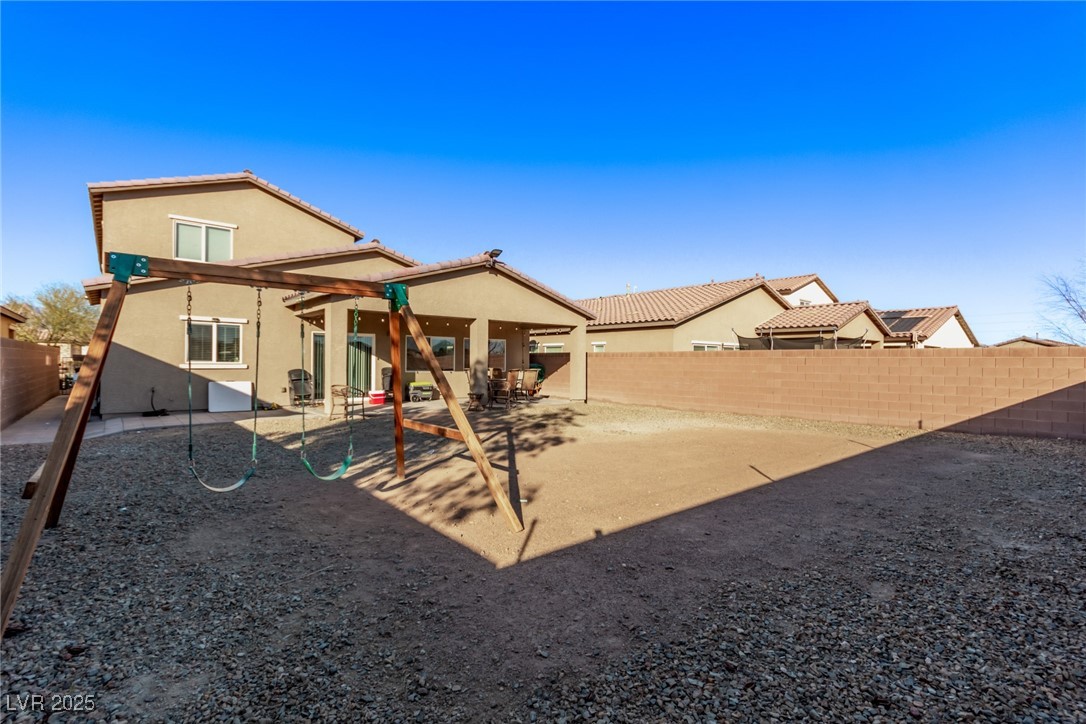 1413 Fantastic Court Property Photo 41