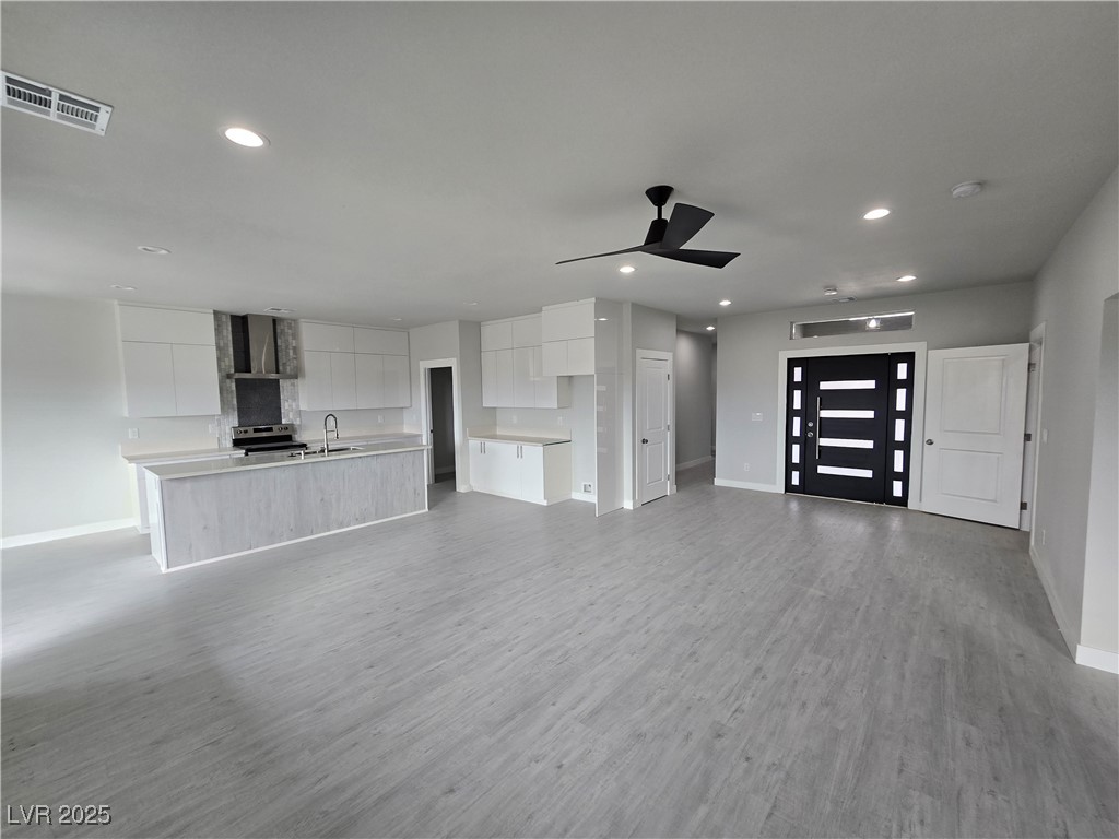 1770 Ironside Street Property Photo 8