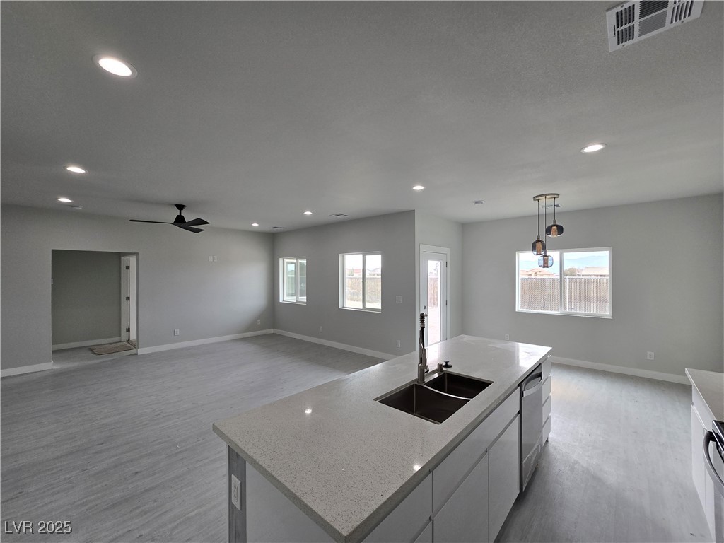 1770 Ironside Street Property Photo 11