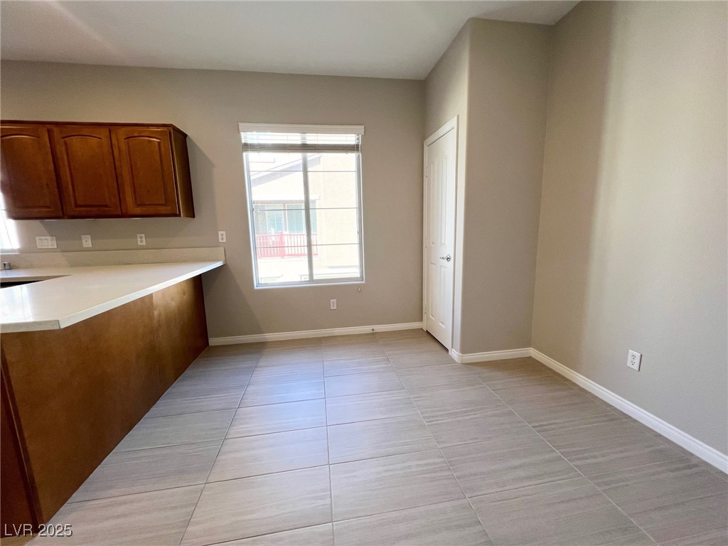 1880 Hollywell Street Property Photo 4