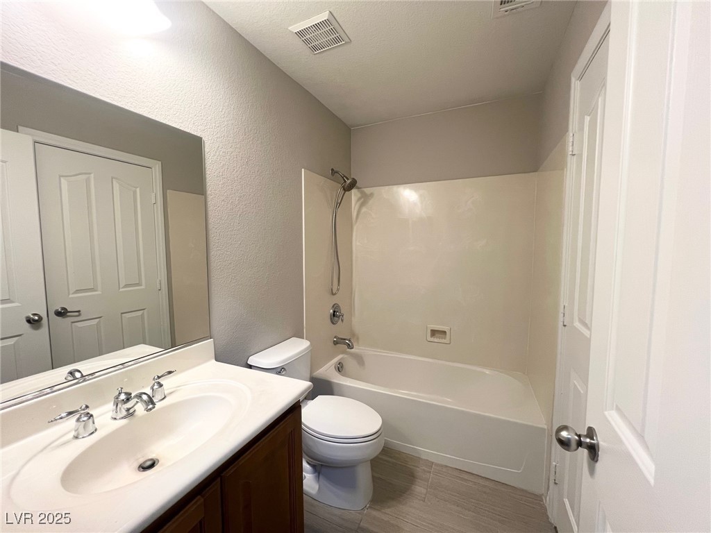 1880 Hollywell Street Property Photo 13