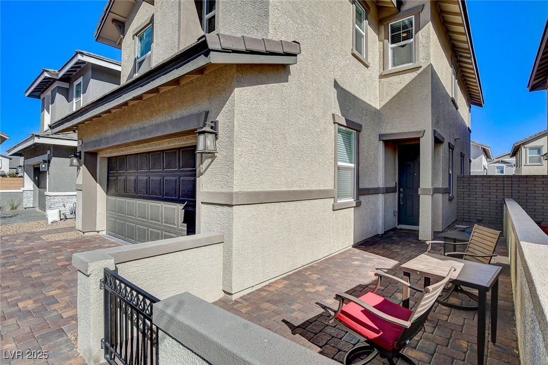 710 Bamboo Bend Place Property Photo 3