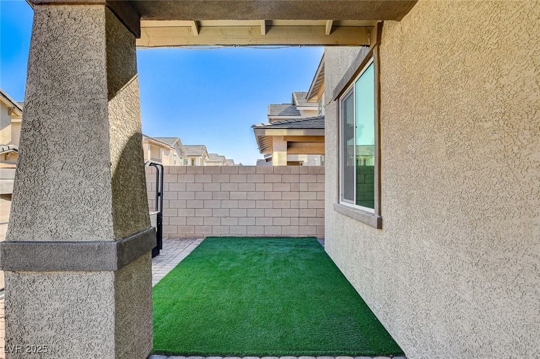 710 Bamboo Bend Place Property Photo 35