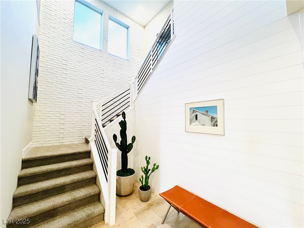 210 Abbey Hill Street Property Photo 10