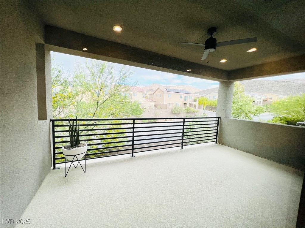 210 Abbey Hill Street Property Photo 12