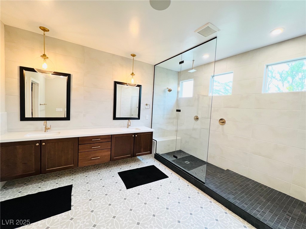 210 Abbey Hill Street Property Photo 13