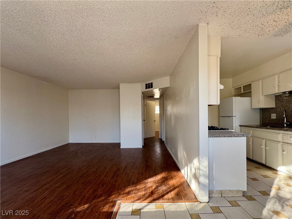 5108 Pebble Beach Boulevard D Property Photo 4