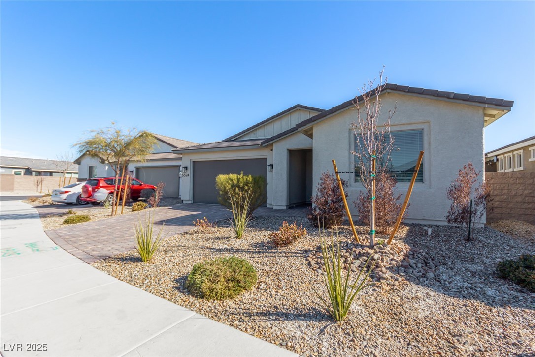 6524 Summershade Street Property Photo 9