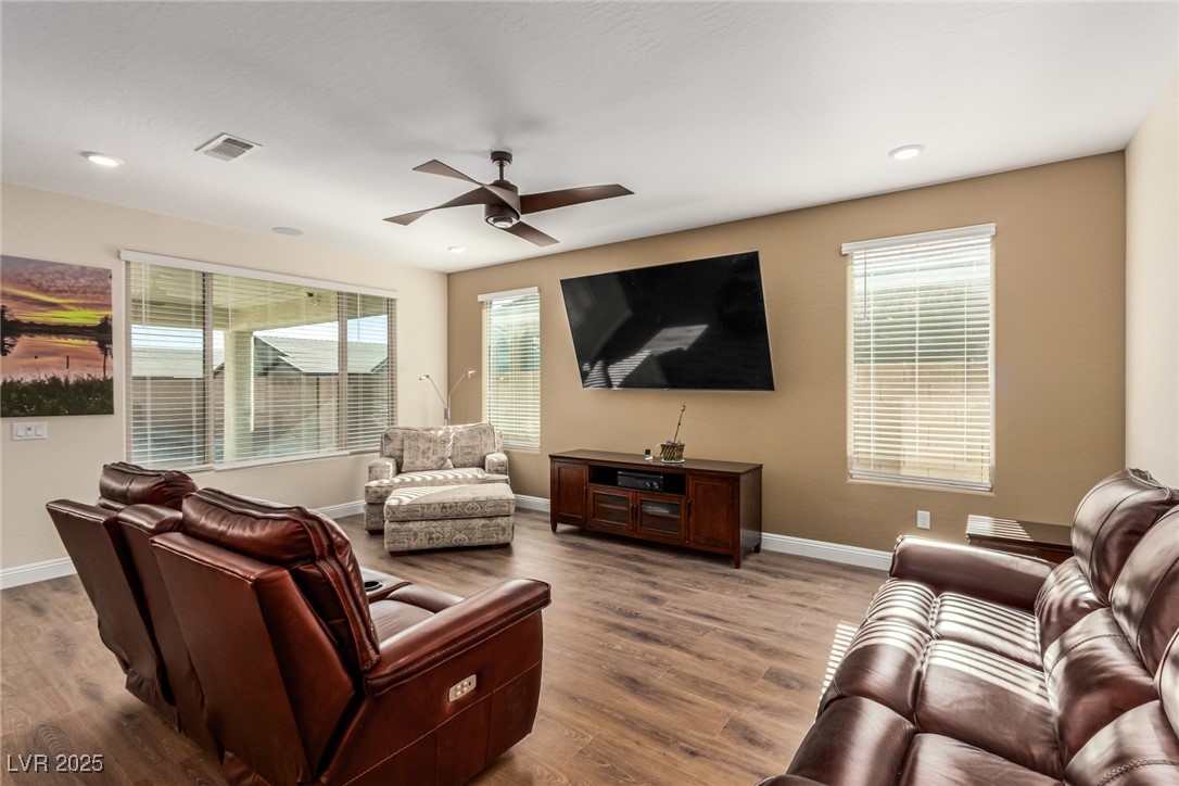 6524 Summershade Street Property Photo 15