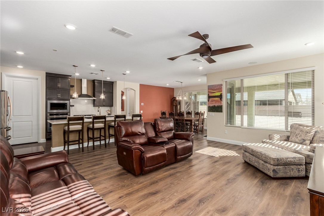 6524 Summershade Street Property Photo 17