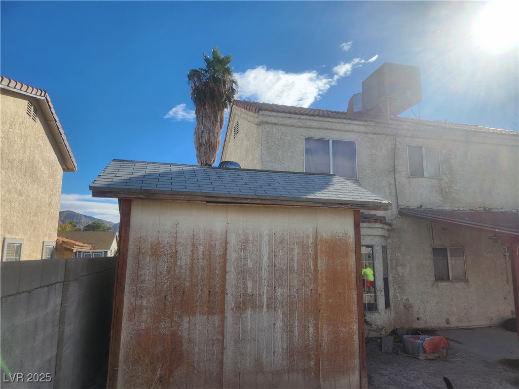 1487 Elaine Drive Property Photo 4