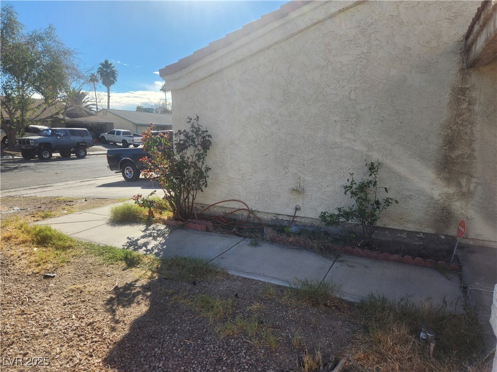 1487 Elaine Drive Property Photo 7
