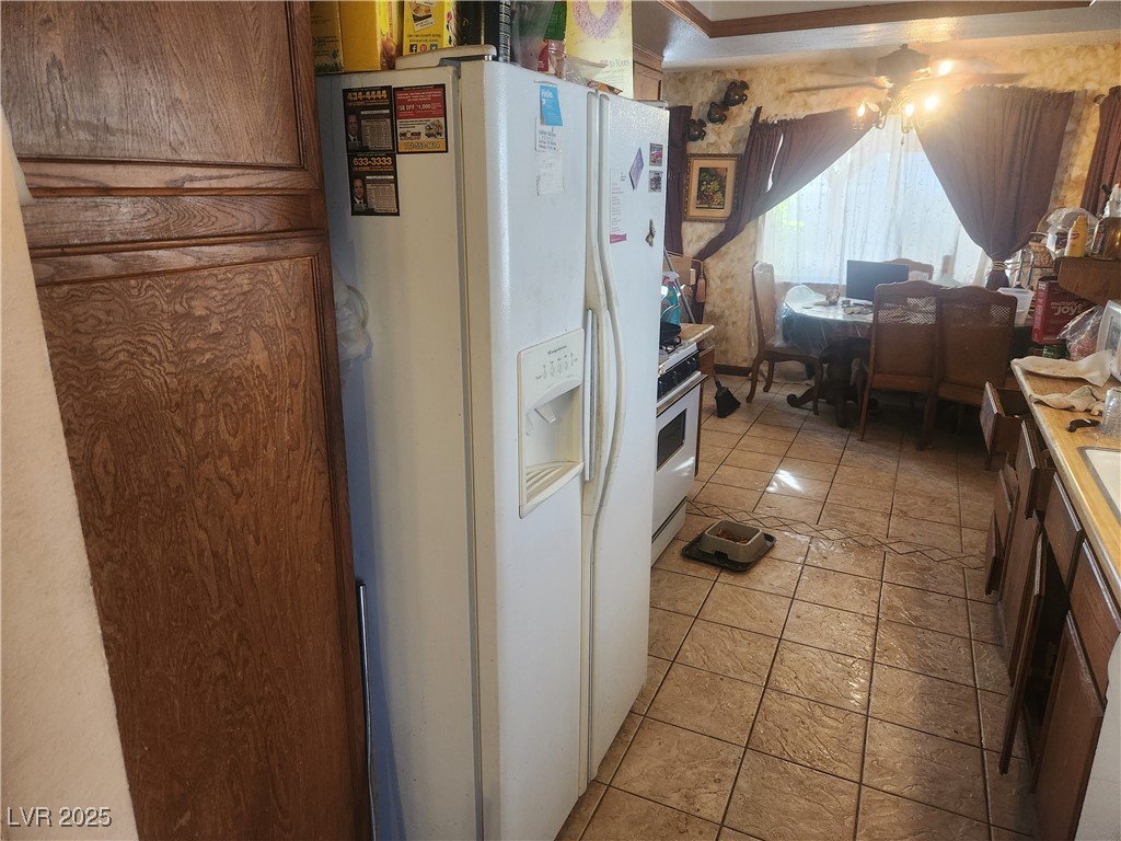 1487 Elaine Drive Property Photo 9
