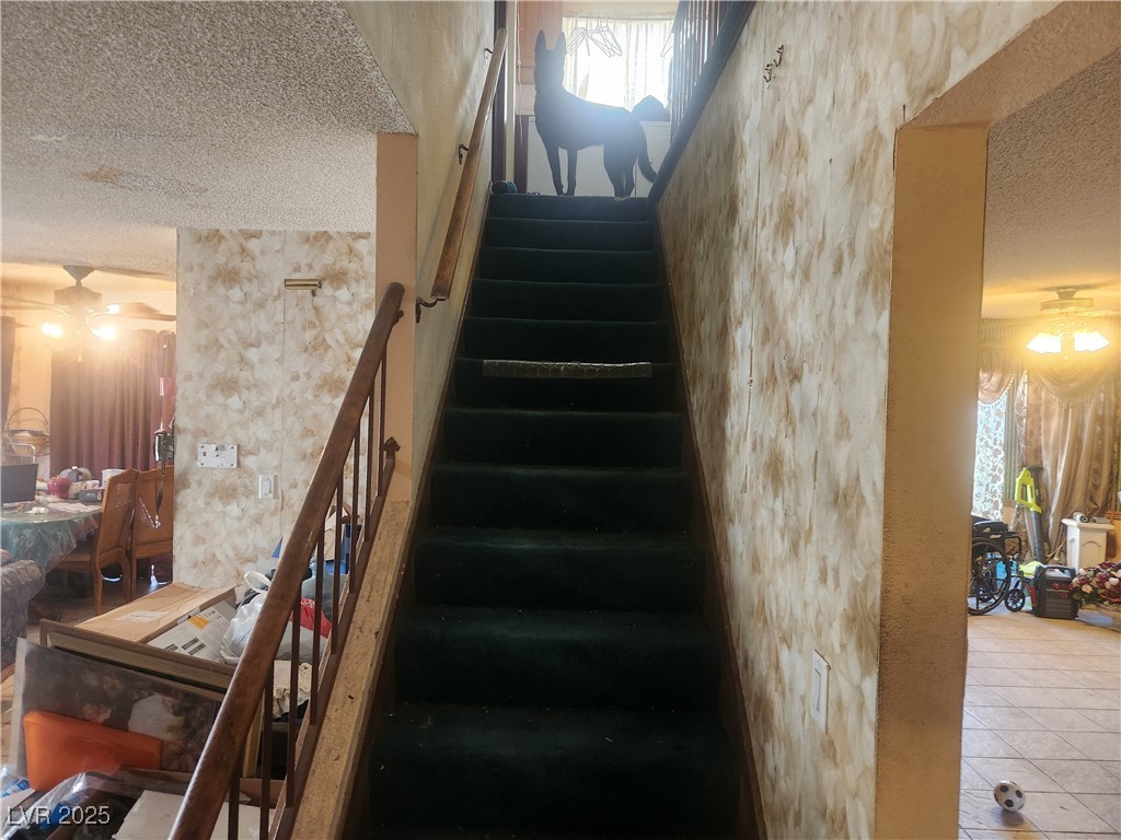 1487 Elaine Drive Property Photo 12