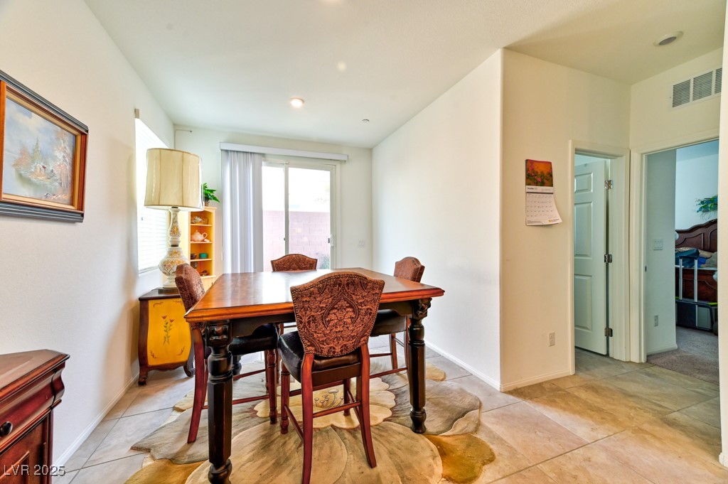 6046 Castle Gardens Avenue Property Photo 10