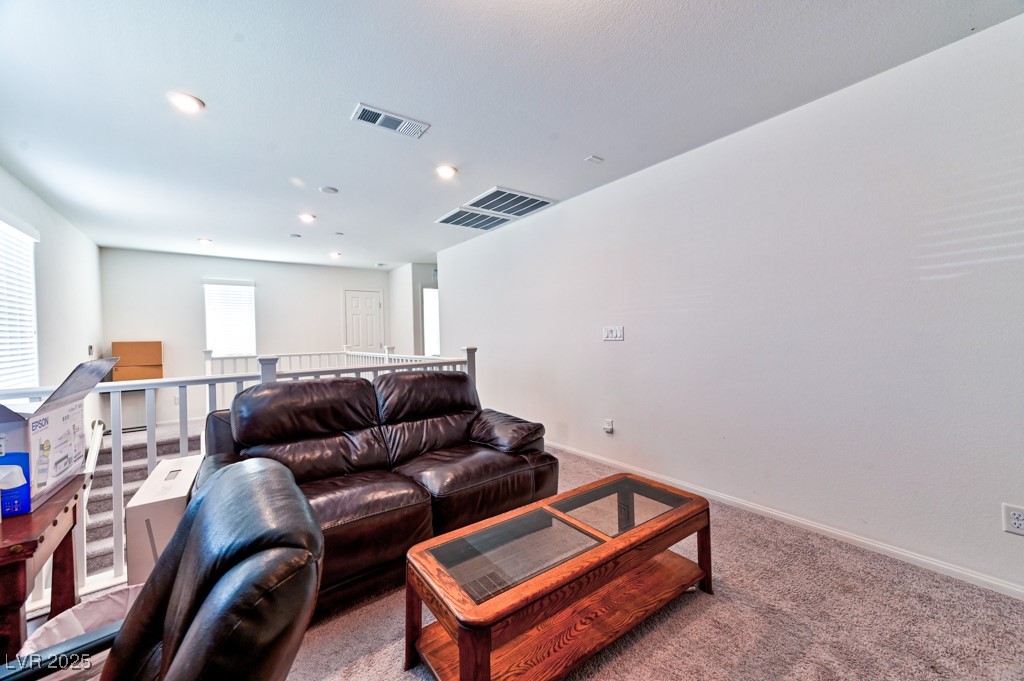 6046 Castle Gardens Avenue Property Photo 26