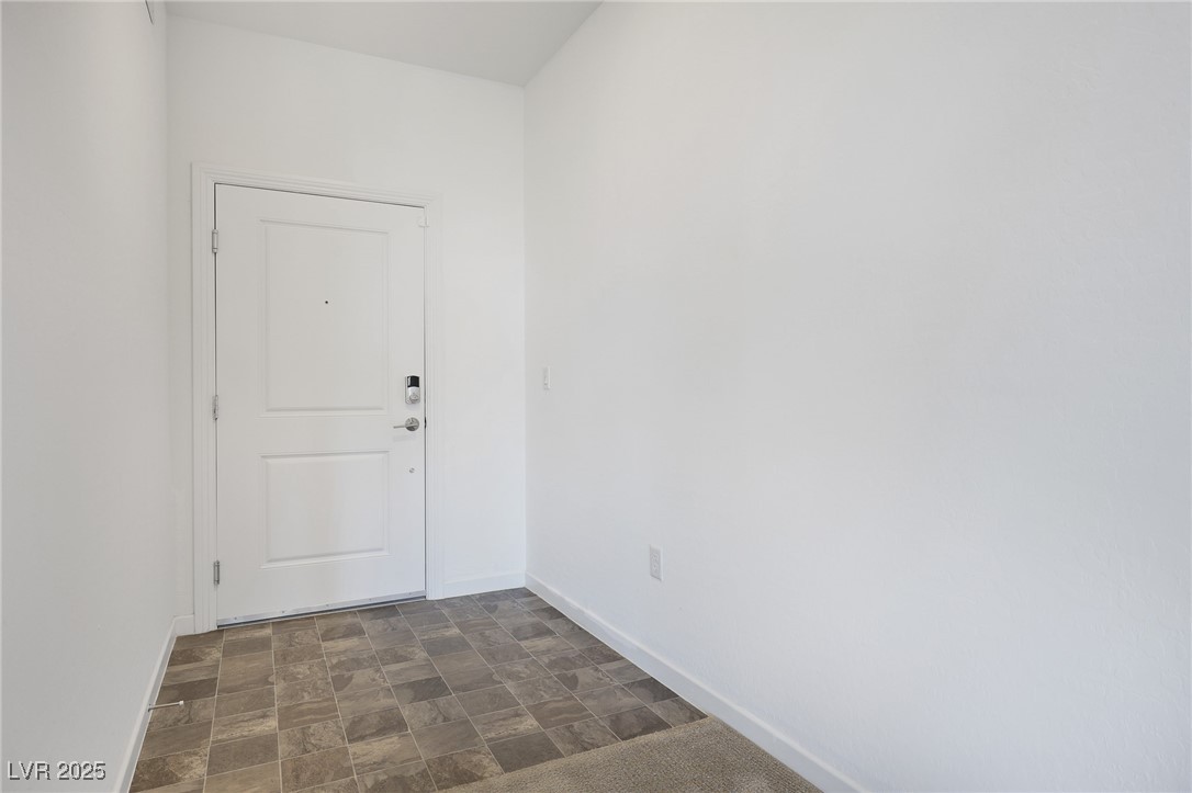 2555 Hampton Road 4302 Property Photo 10