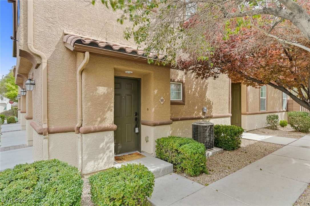 7322 Fools Gold Street 101 Property Photo 5