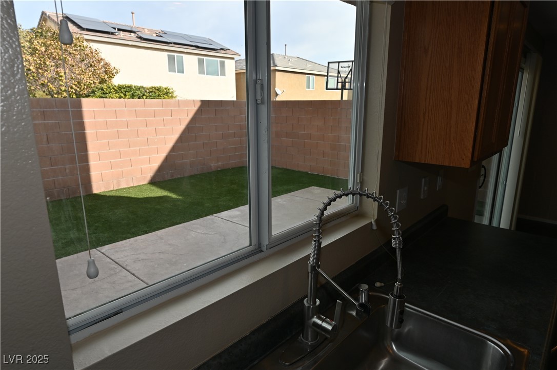10264 Headrick Drive Property Photo 7