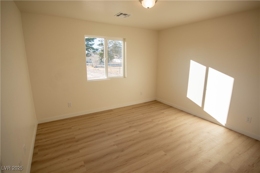 3880 Leonard Street Property Photo 15