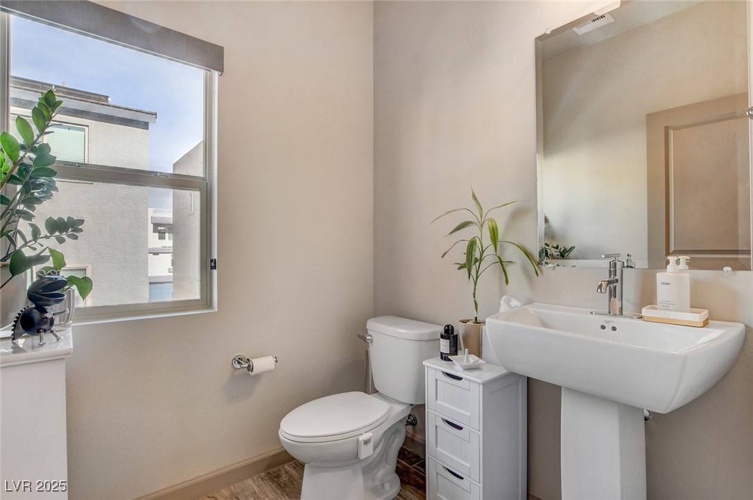 8088 Haywood Estate Avenue Property Photo 15