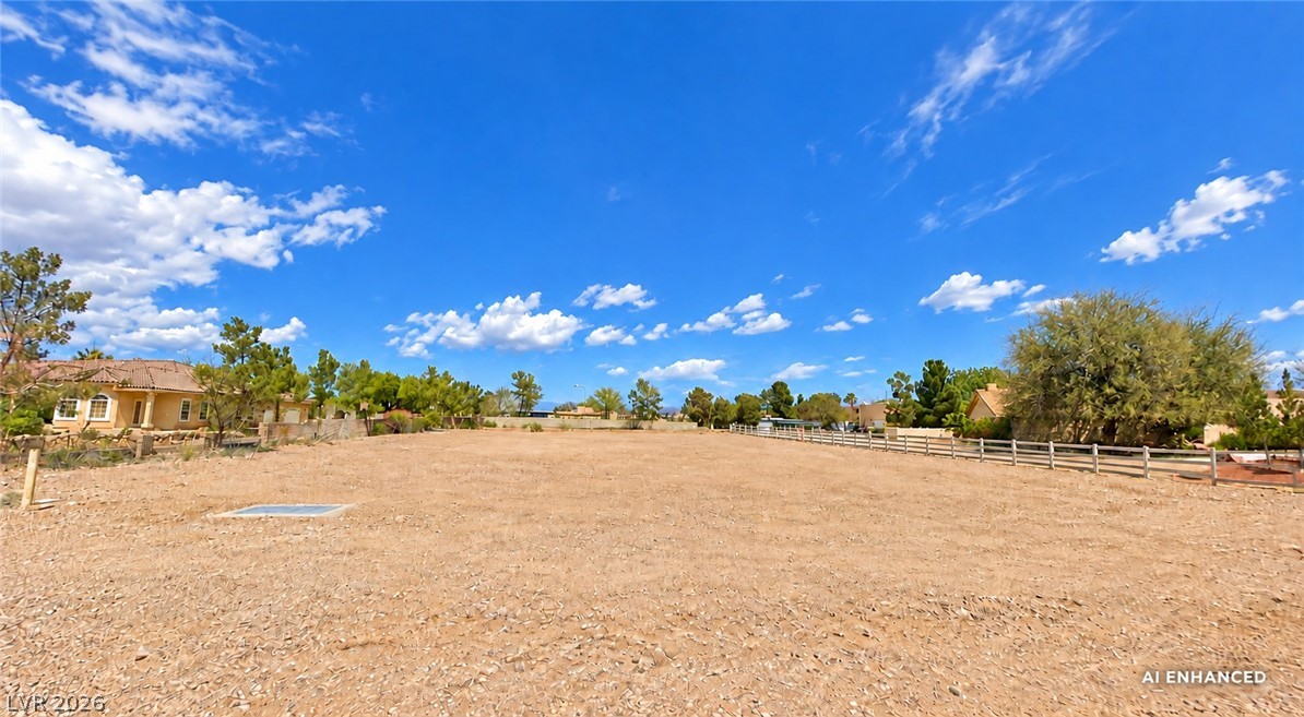 W Pebble Road Property Photo 2