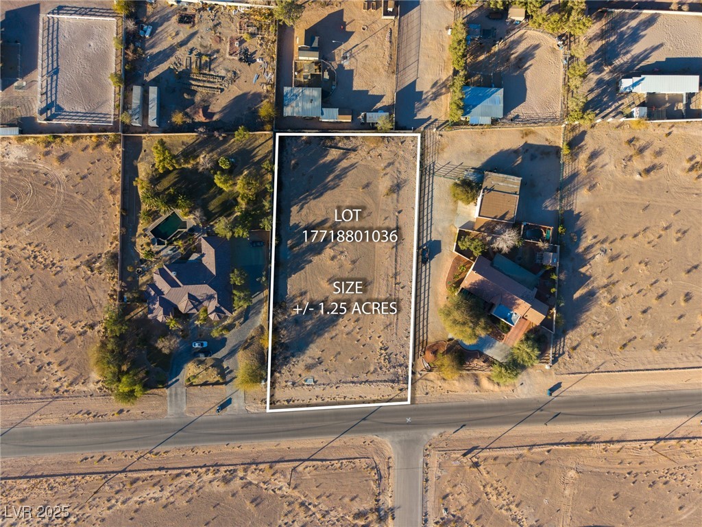 W Pebble Road Property Photo 4