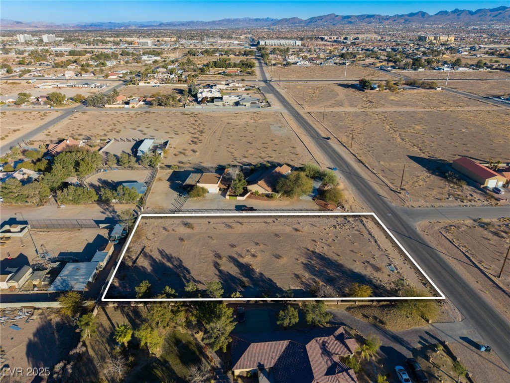 W Pebble Road Property Photo 6