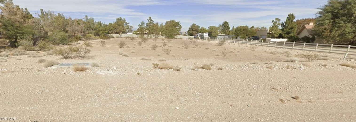 W Pebble Road Property Photo 12