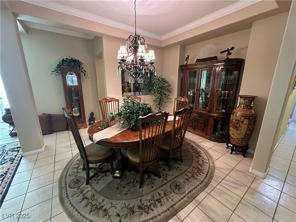 5016 Wayfaring Tree Avenue Property Photo 4