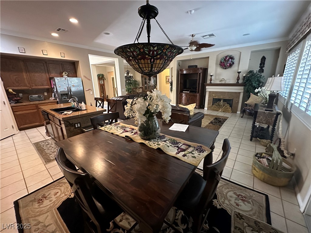 5016 Wayfaring Tree Avenue Property Photo 5