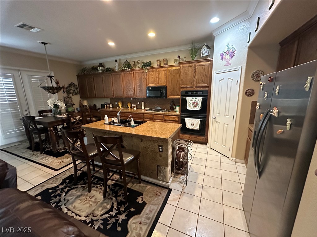 5016 Wayfaring Tree Avenue Property Photo 6