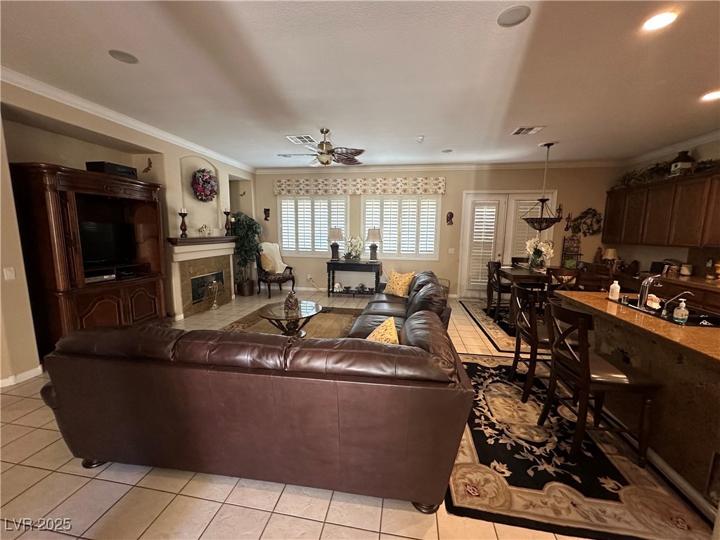 5016 Wayfaring Tree Avenue Property Photo 7