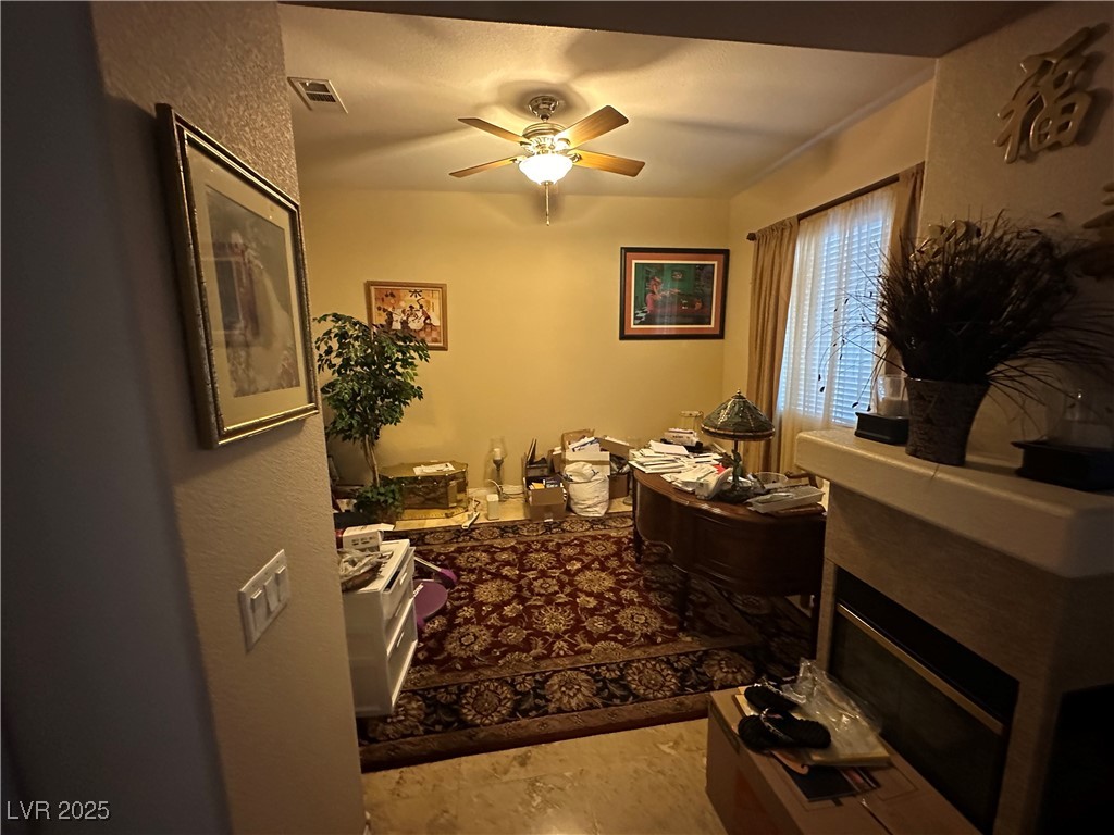 5016 Wayfaring Tree Avenue Property Photo 10